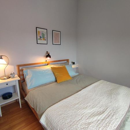 Apartment For Two 200M From The Beach Pula Exterior photo